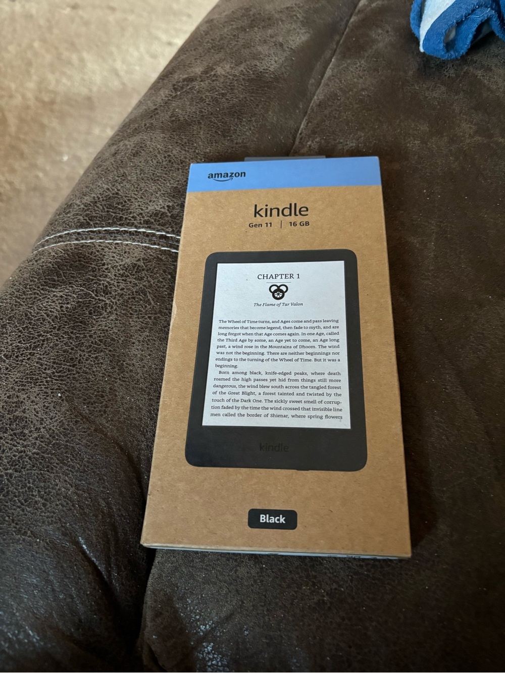 Amazon Kindle Gen 11 eBook Reader - Black with Blue Accent Packaging